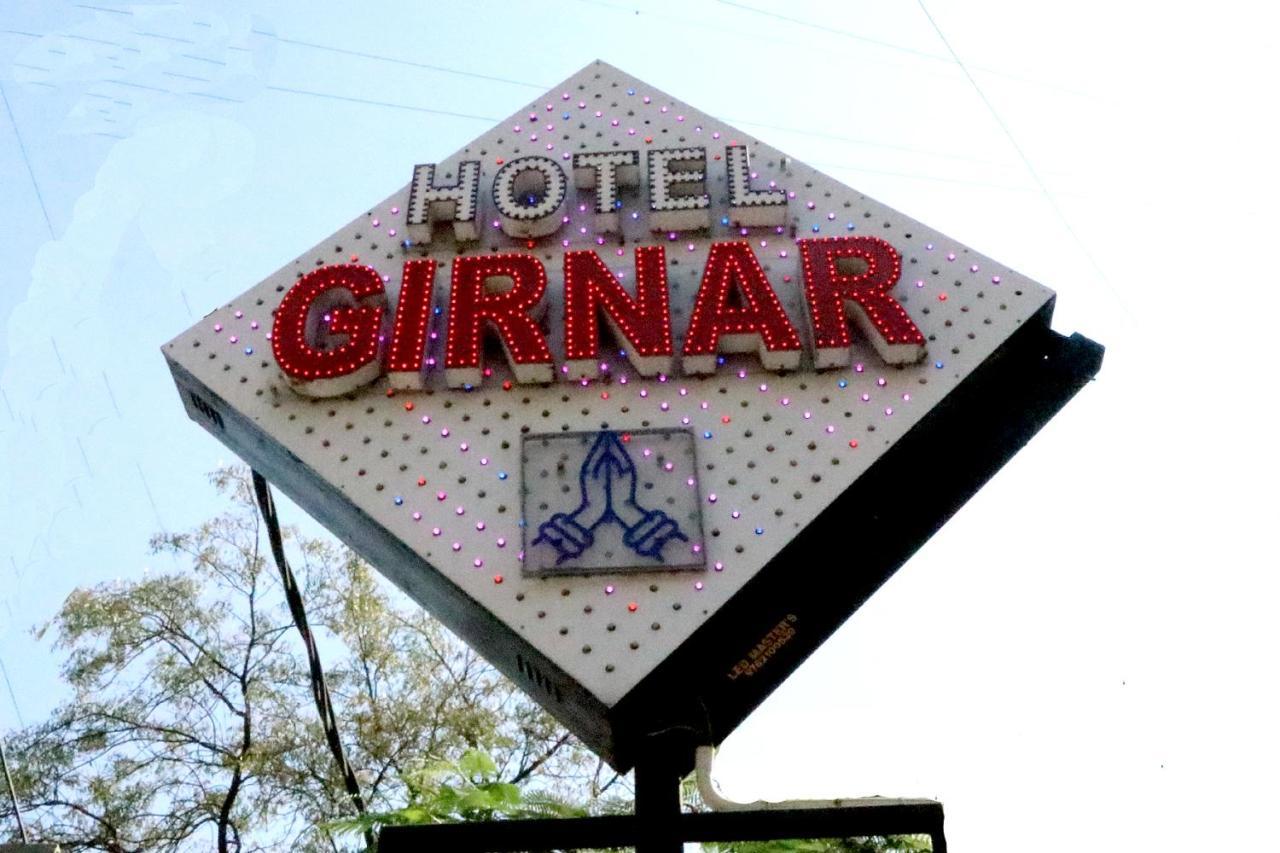 Hotel Girnar Aurangabad  Eksteriør billede