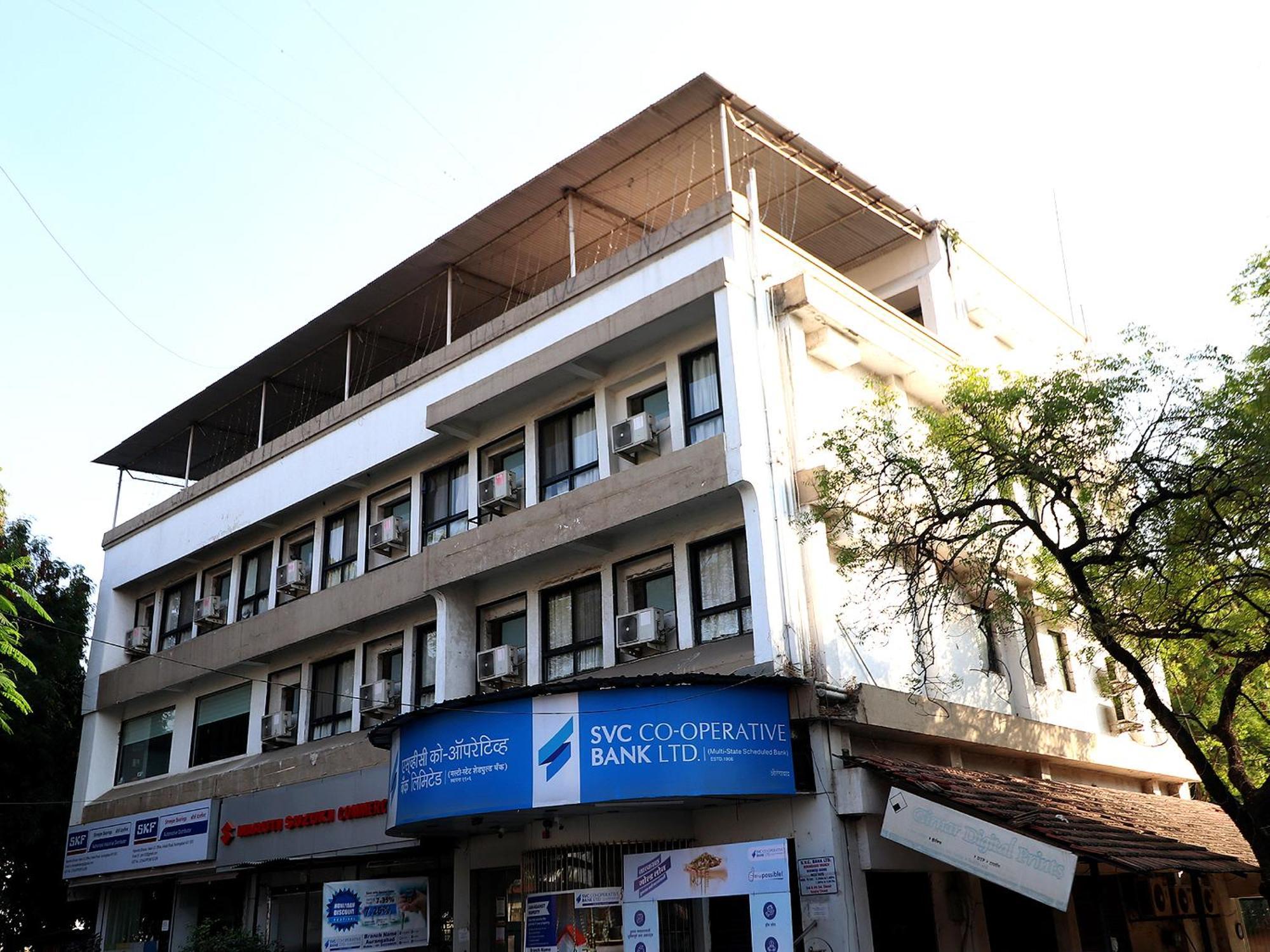 Hotel Girnar Aurangabad  Eksteriør billede