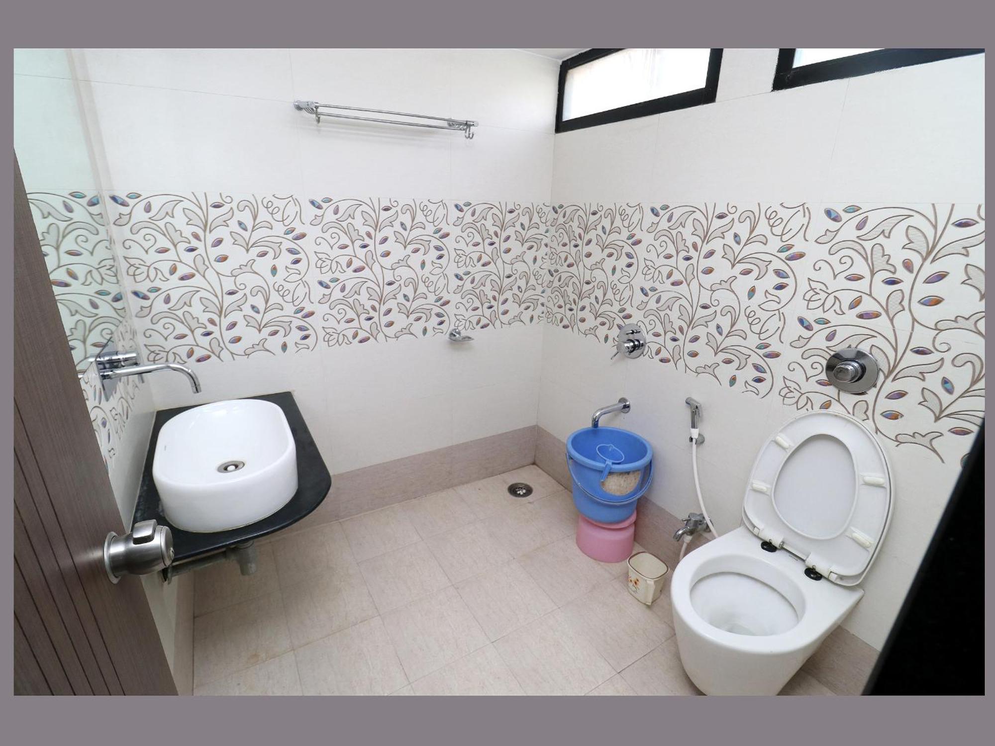 Hotel Girnar Aurangabad  Eksteriør billede